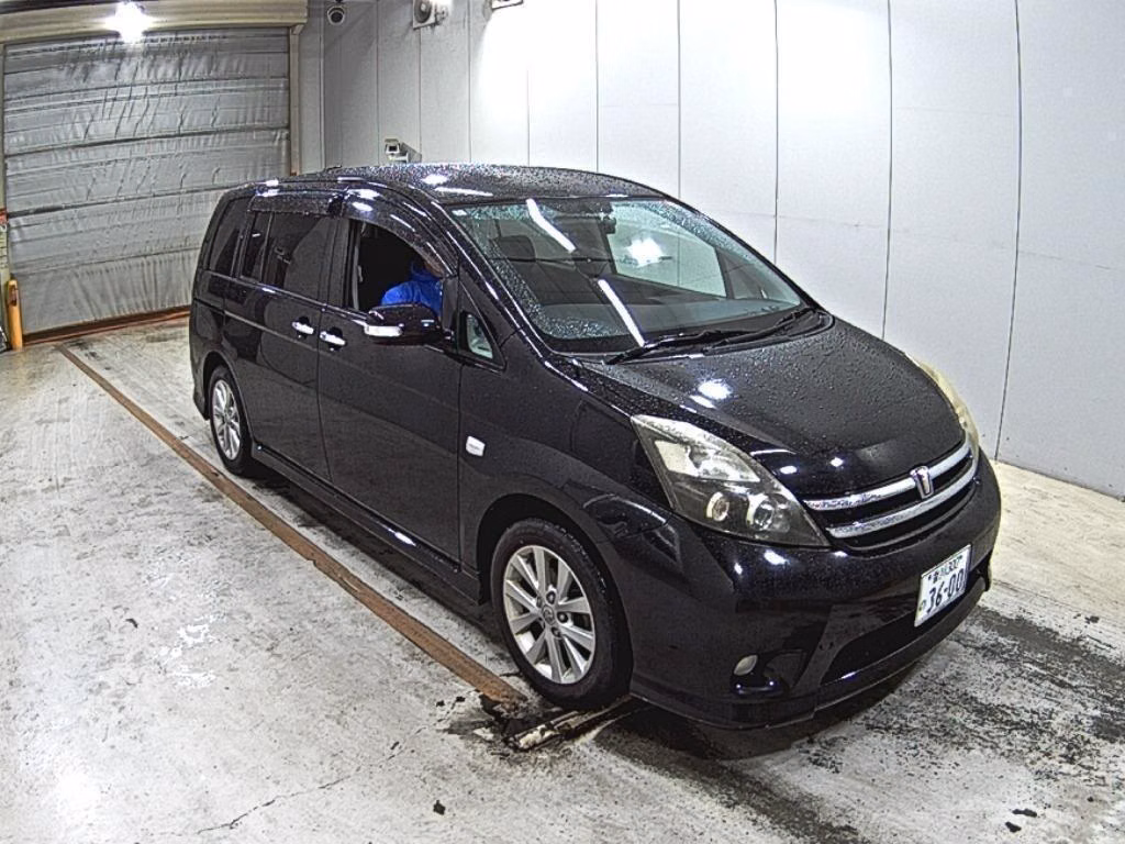 TOYOTA ISIS