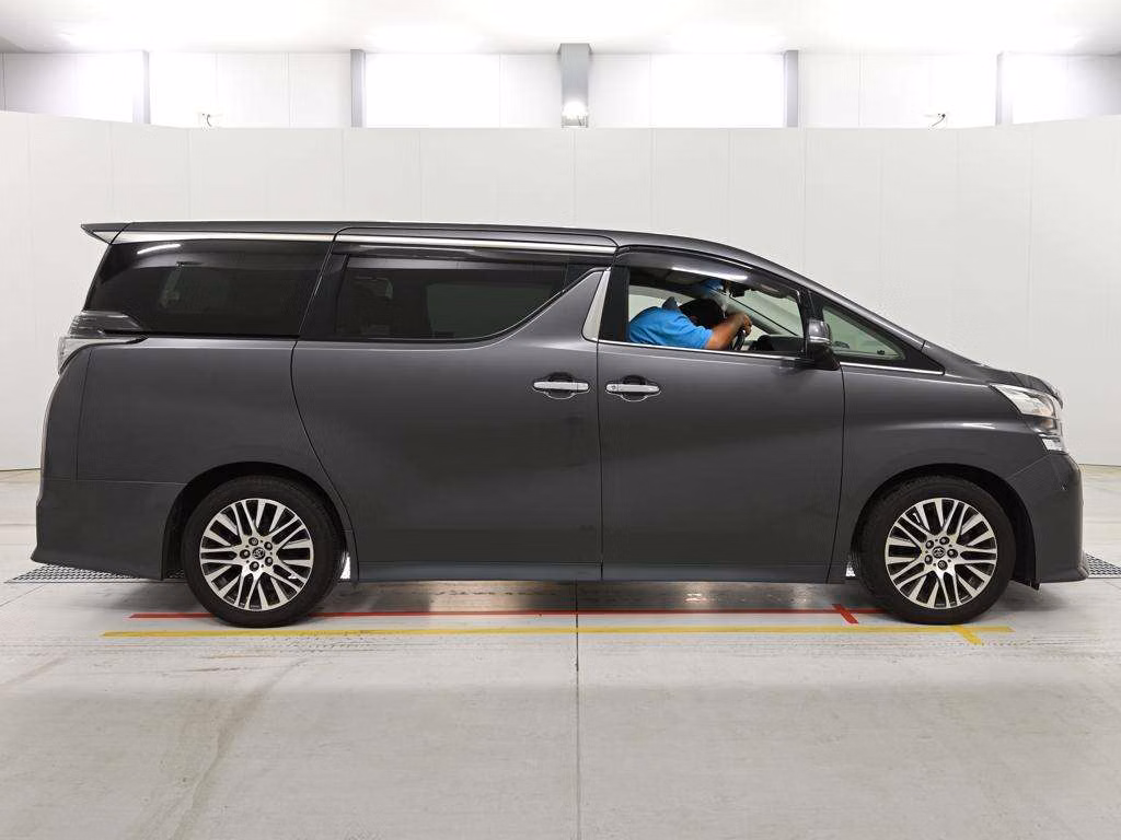 TOYOTA VELLFIRE
