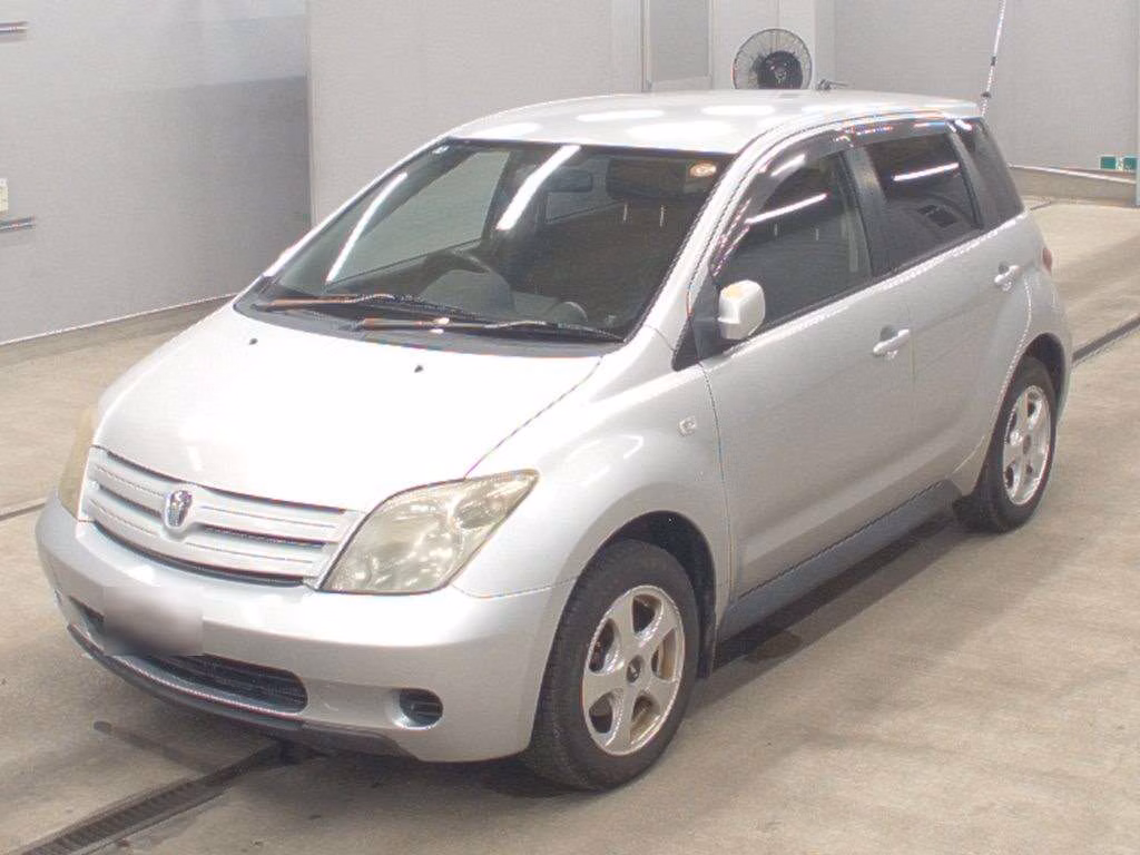 TOYOTA IST