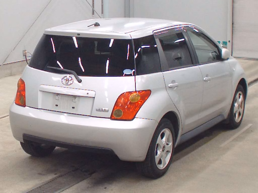 TOYOTA IST