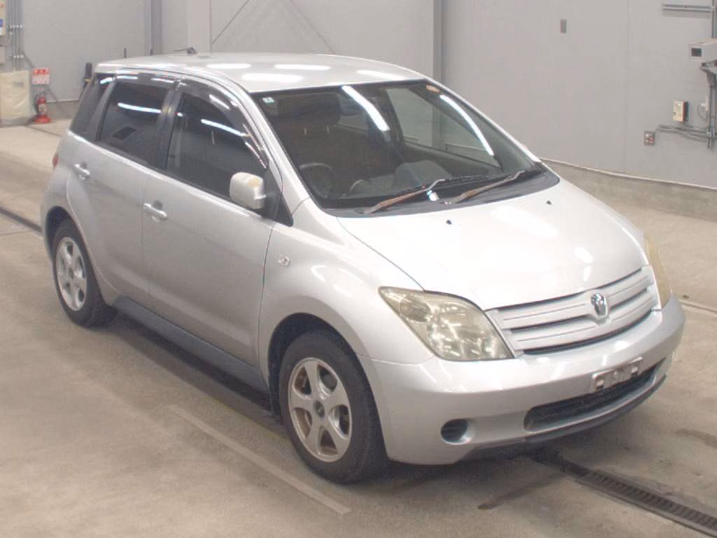 TOYOTA IST