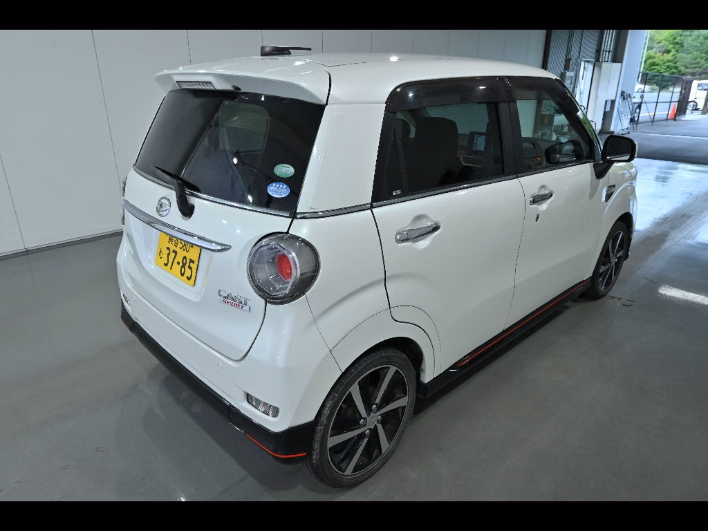 DAIHATSU CAST