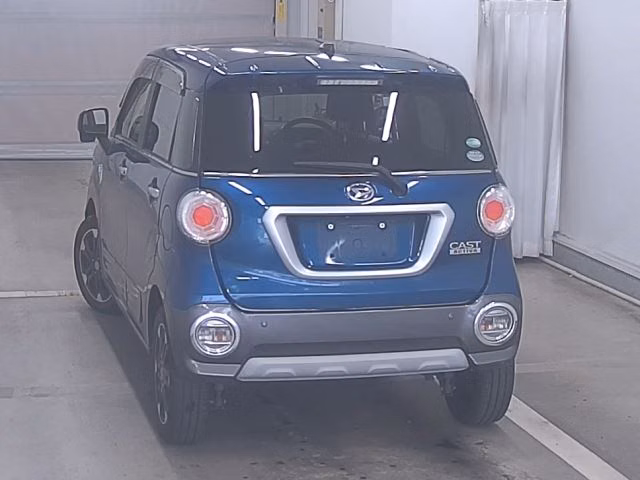 DAIHATSU CAST