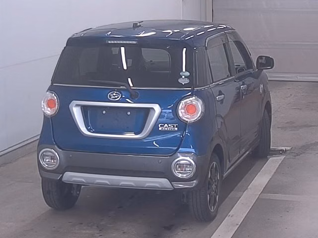 DAIHATSU CAST