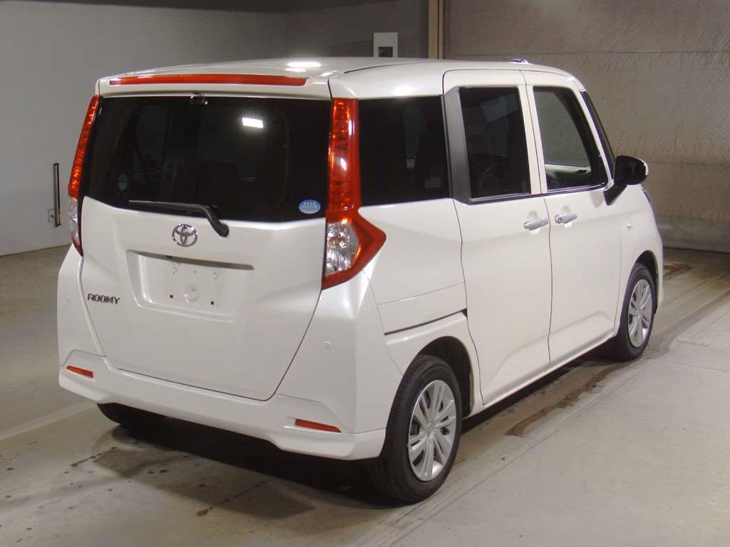 TOYOTA ROOMY