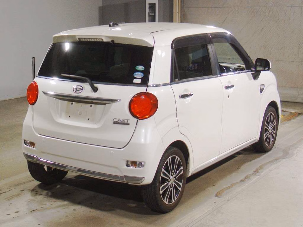 DAIHATSU CAST