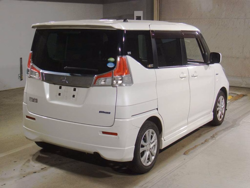 MITSUBISHI DELICA D:2