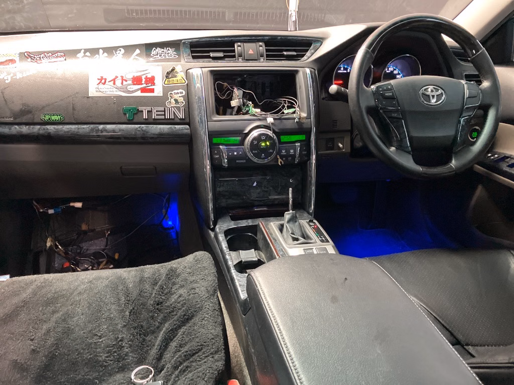 TOYOTA MARK X