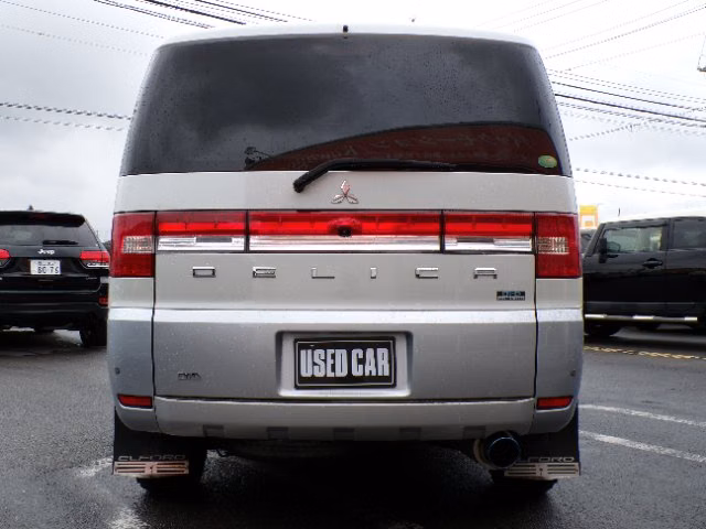 MITSUBISHI DELICA D:5
