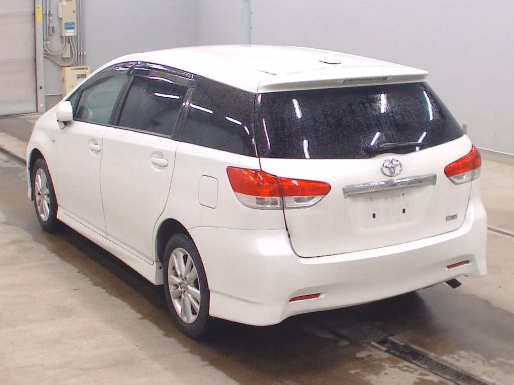 TOYOTA WISH
