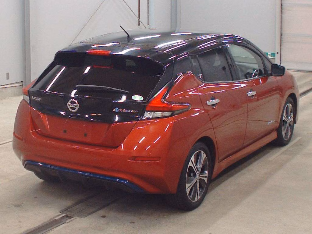 NISSAN LEAF