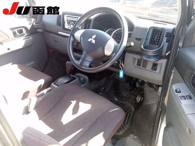 MITSUBISHI TOWN BOX