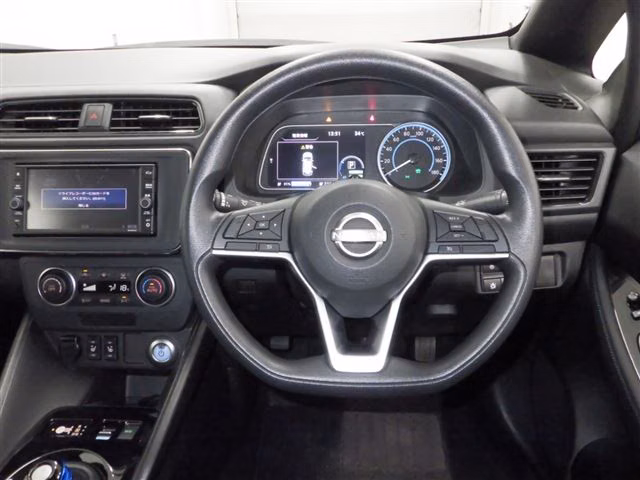 NISSAN LEAF