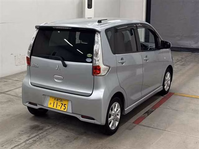 MITSUBISHI EK CUSTOM