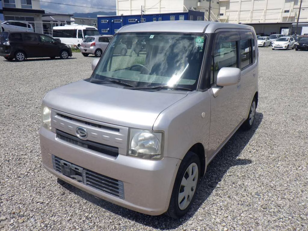 DAIHATSU MOVE CONTE