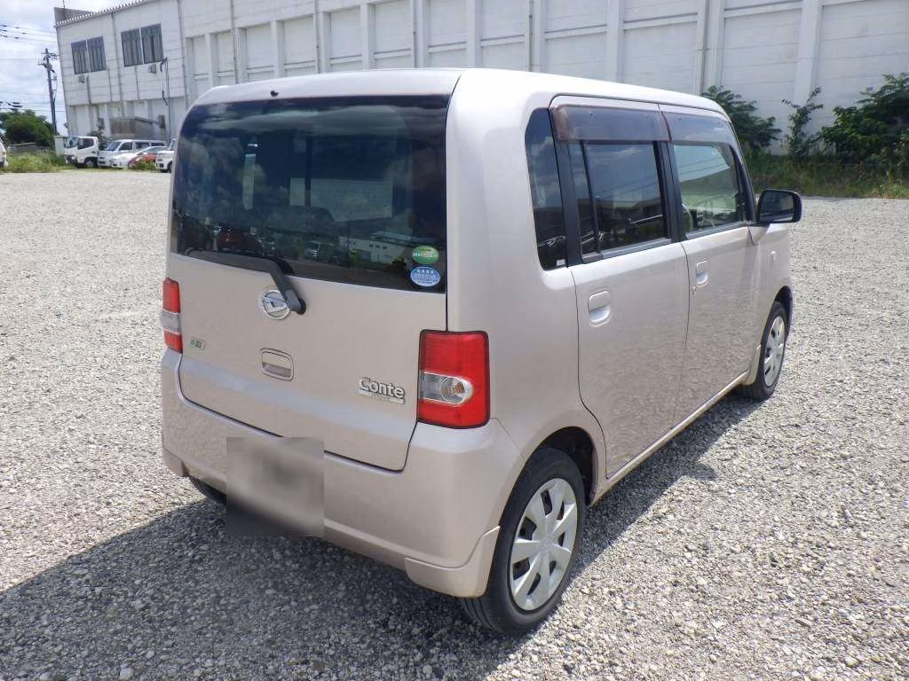 DAIHATSU MOVE CONTE