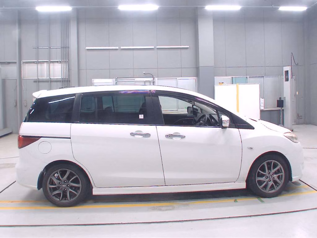 NISSAN LAFESTA