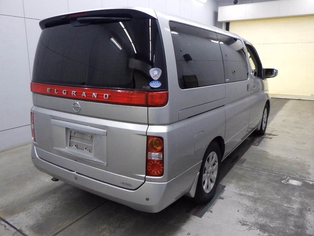 NISSAN ELGRAND