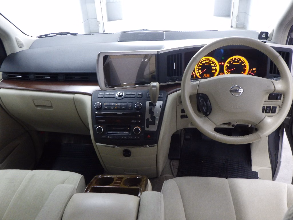 NISSAN ELGRAND