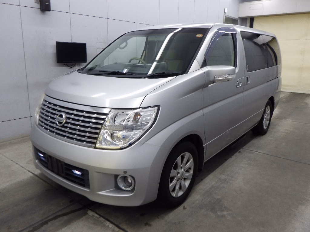 NISSAN ELGRAND