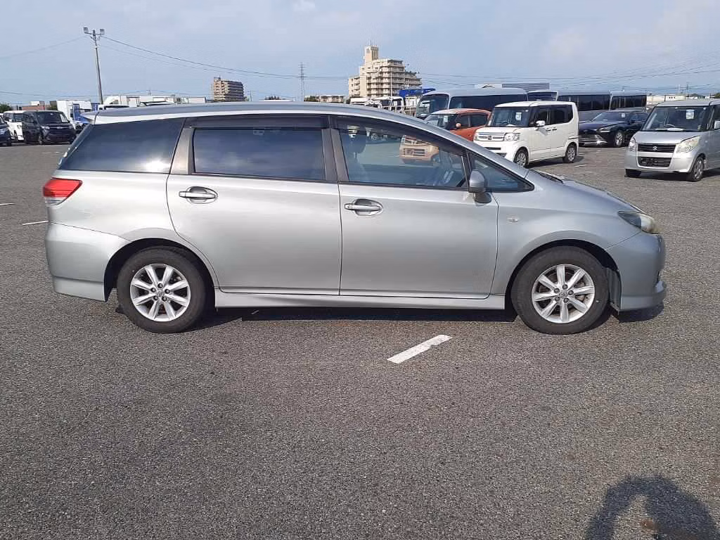 TOYOTA WISH