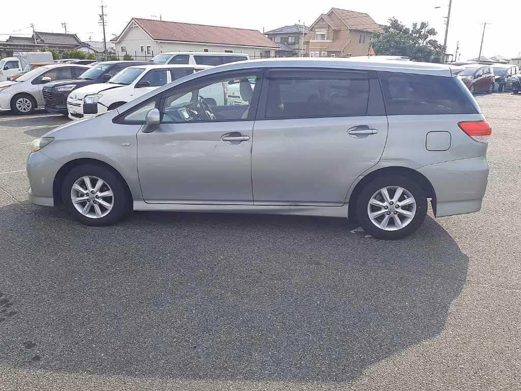 TOYOTA WISH