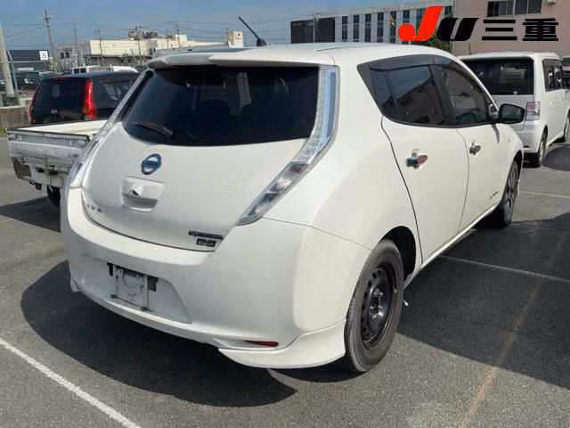 NISSAN LEAF