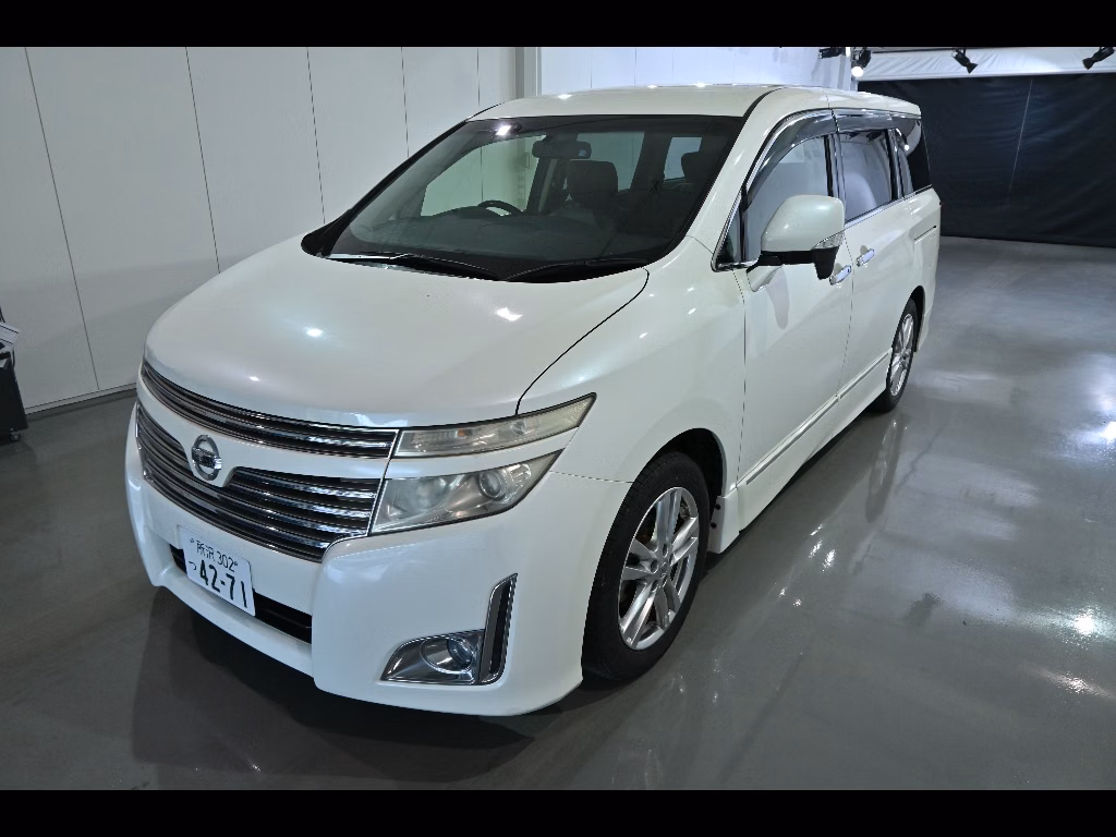 NISSAN ELGRAND