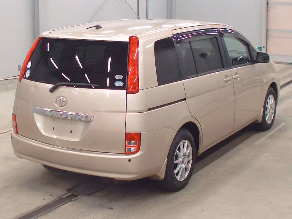 TOYOTA ISIS