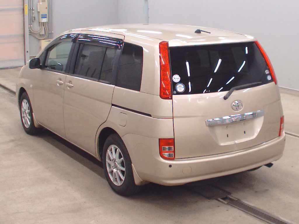 TOYOTA ISIS