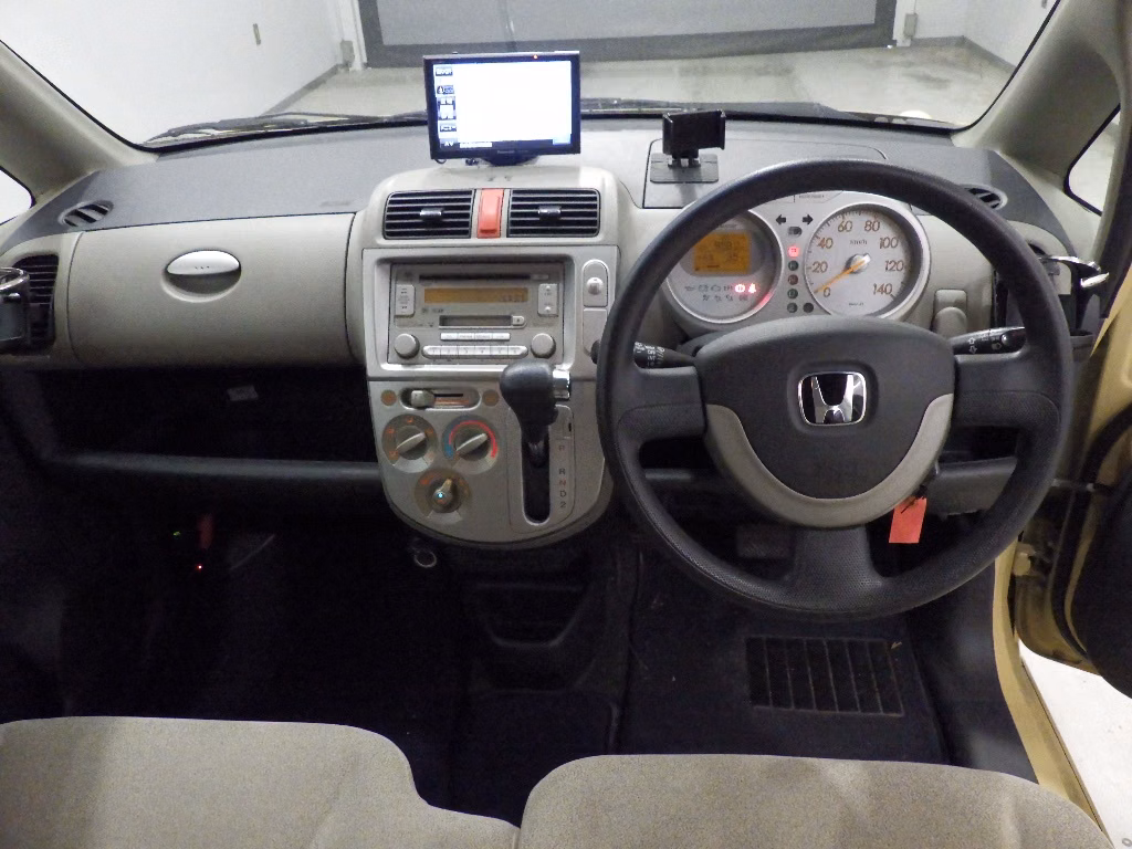 HONDA LIFE