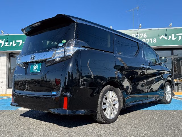 TOYOTA VELLFIRE