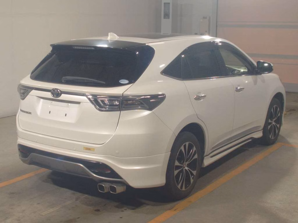 TOYOTA HARRIER