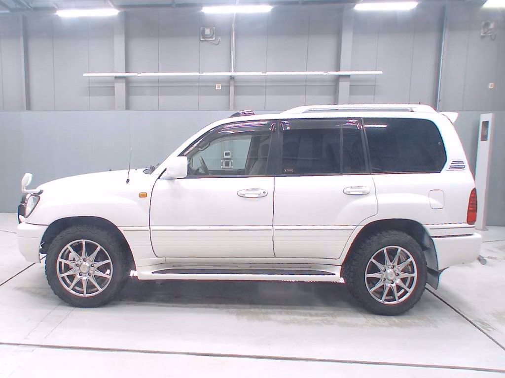 TOYOTA LAND CRUISER