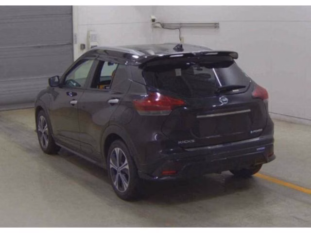 NISSAN KICKS