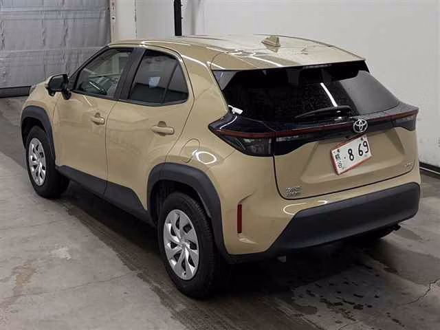 TOYOTA YARIS CROSS