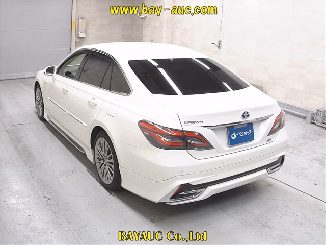 TOYOTA CROWN