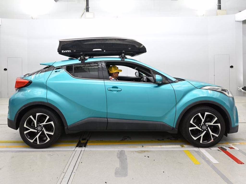 TOYOTA C-HR