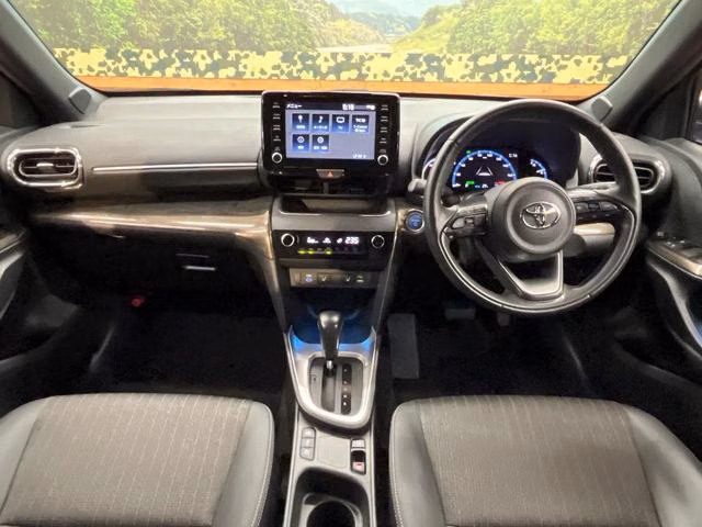 TOYOTA YARIS CROSS