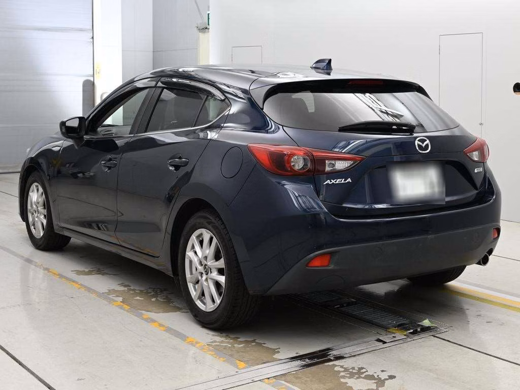 MAZDA AXELA
