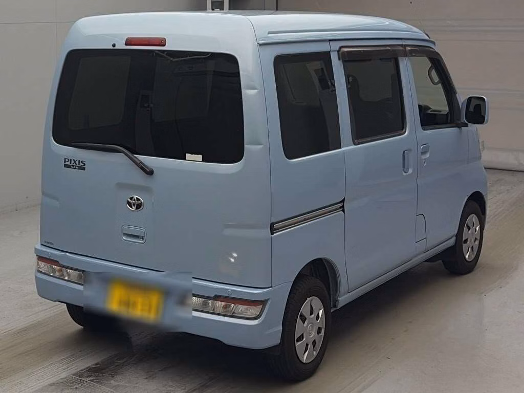 TOYOTA PIXIS VAN