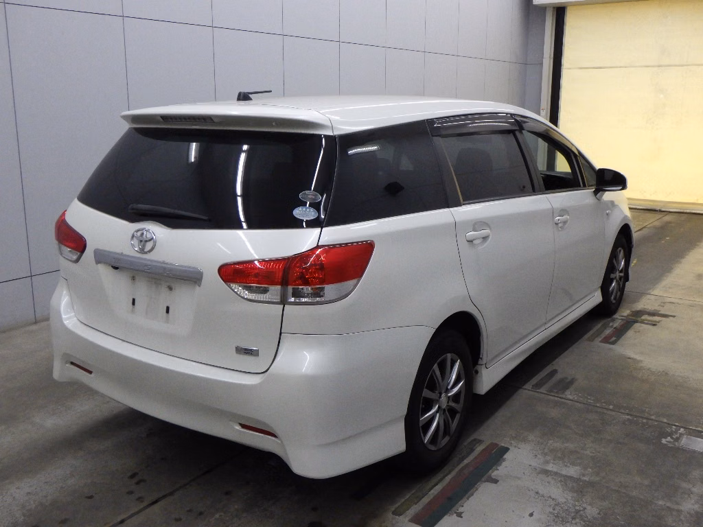 TOYOTA WISH