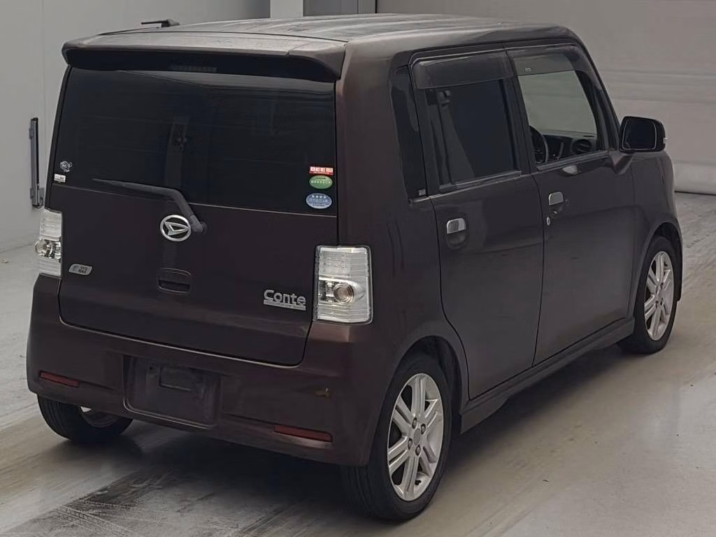 DAIHATSU MOVE CONTE