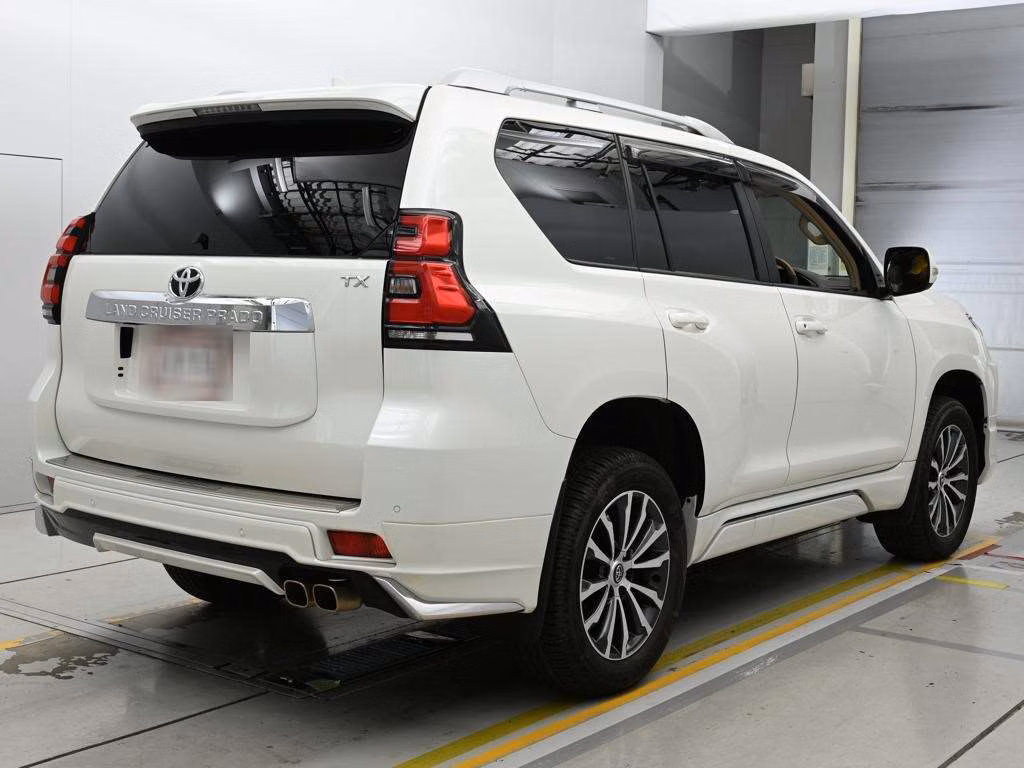 TOYOTA LAND CRUISER PRADO