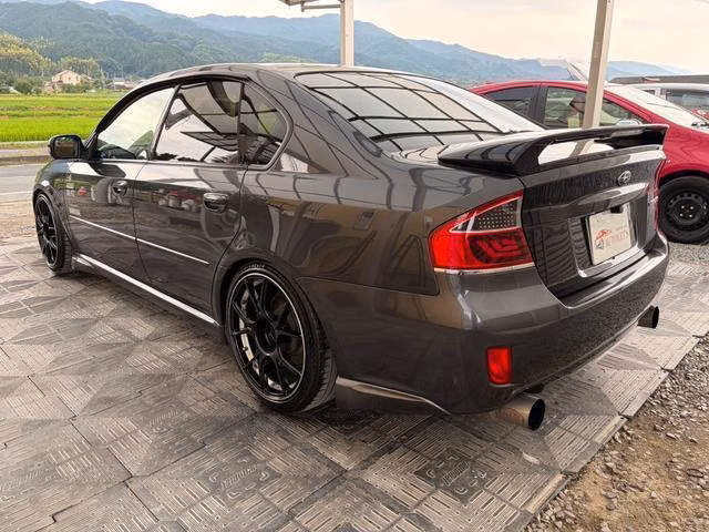 SUBARU LEGACY B4