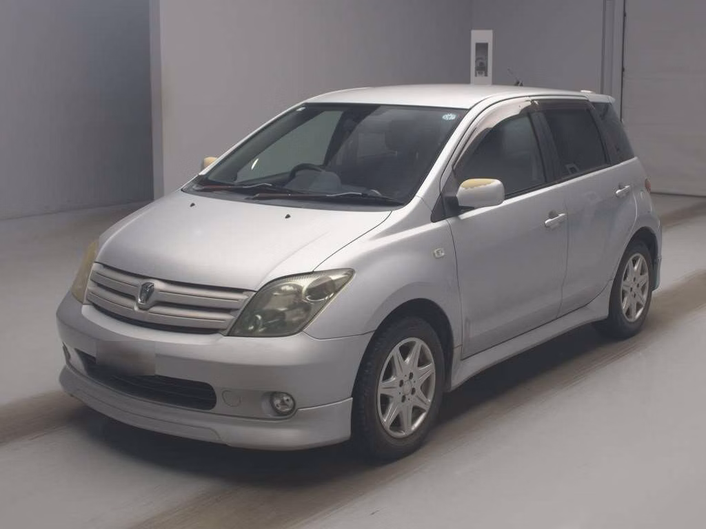 TOYOTA IST