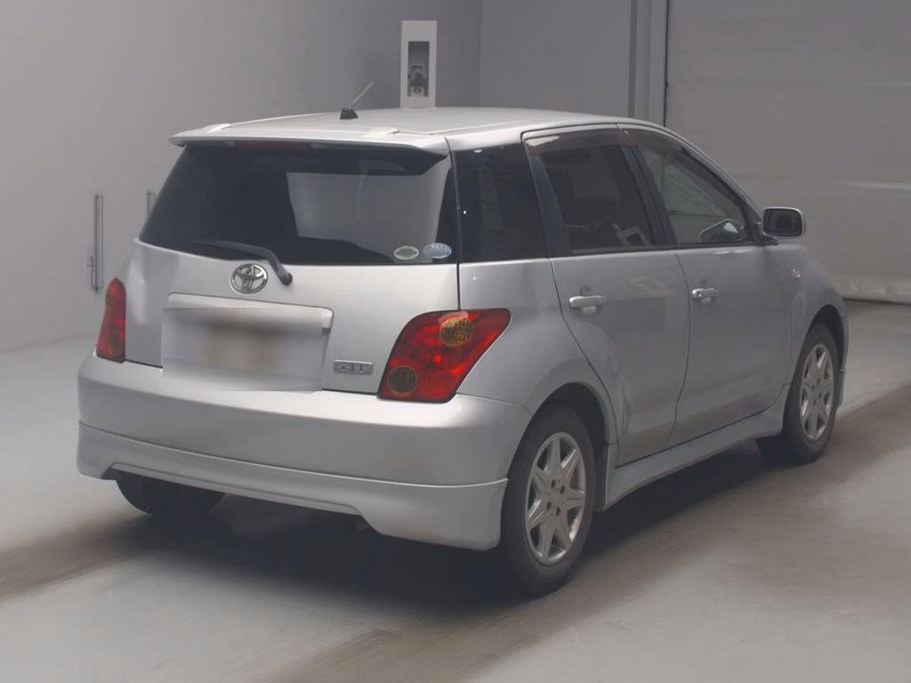 TOYOTA IST