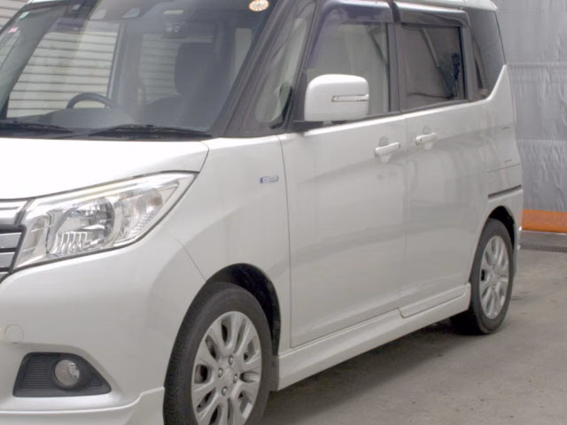 MITSUBISHI DELICA D:2