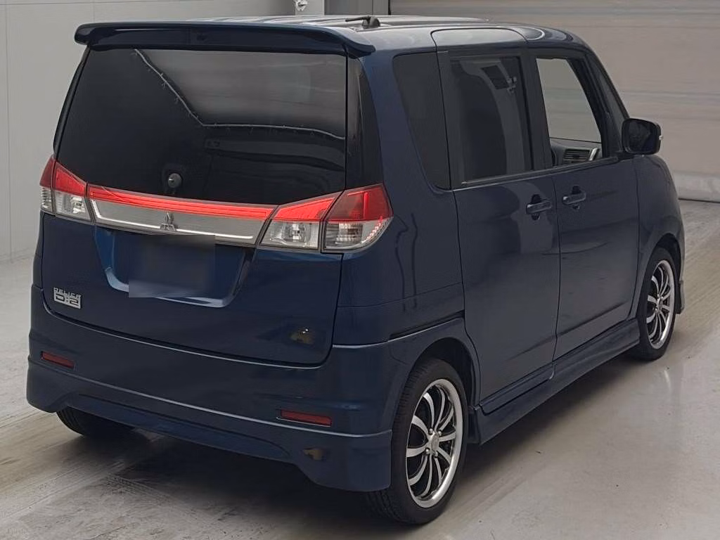 MITSUBISHI DELICA D:2