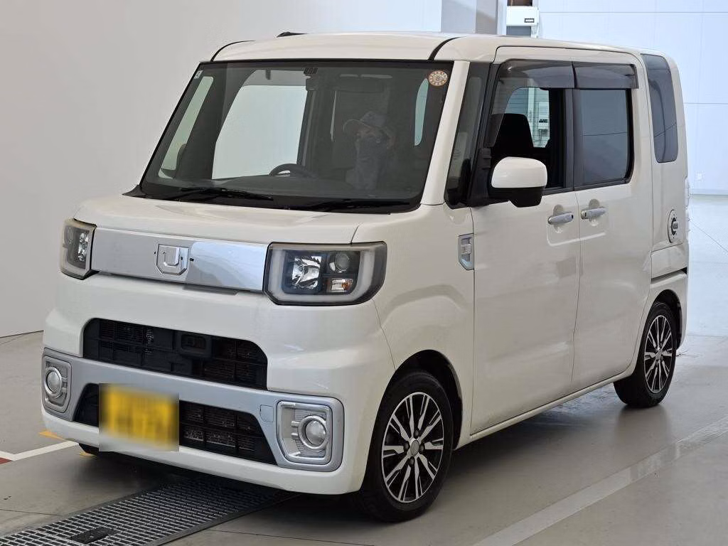 DAIHATSU WAKE